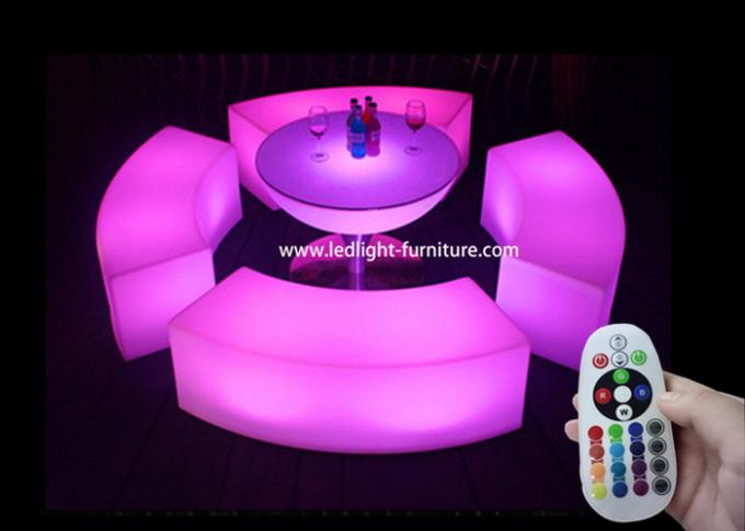 流行16色の変更を用いる屋外LEDのバー スツールの椅子をつけて下さい
