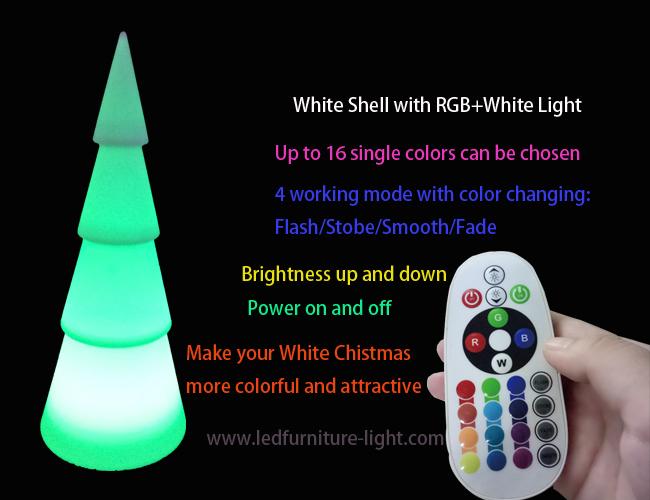 16色のつくことを用いる携帯用電池LEDの床ランプのホワイト クリスマスの木