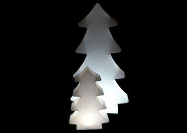 中国 プラスチック木クリスマスの屋外の装飾のために電池式定形LEDの床ランプ サプライヤー