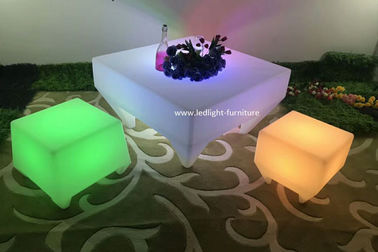 中国 リモート・コントロールの独特な設計RGB屋外LED党家具の明るさ サプライヤー