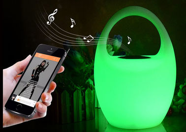 中国 16色ライト/リチウム電池が付いている携帯用Appのスマートな導かれた音楽的なスピーカー サプライヤー