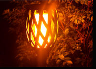 中国 細道のヤードの装飾のためのダンスの炎が付いている明滅の太陽導かれた庭ライト 会社