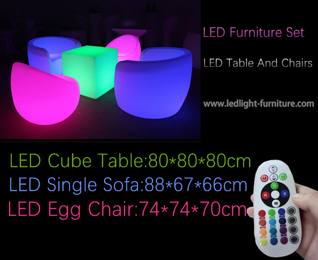 白熱立方体のテーブルが付いている屋外の防水単一LEDライト ソファーの家具セット