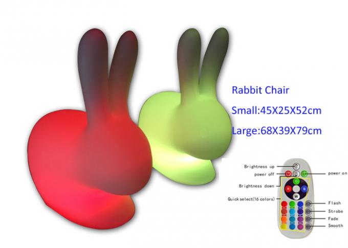 子供の多彩なライト、プラスチックが付いている演劇によって導かれる白熱家具のウサギの椅子