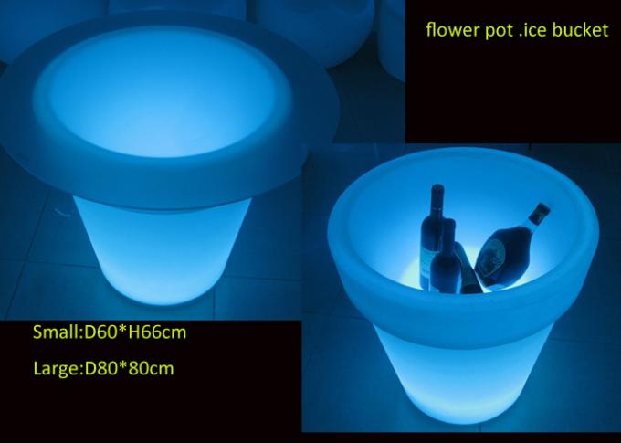 リモート・コントロールDMX色の変更の屋外の電池のPE LEDの植物の鍋