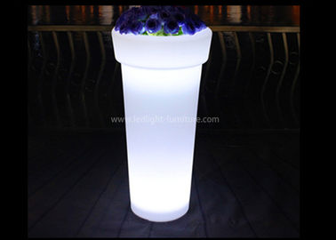 中国 軽量の円形の最高によって照らされる植木鉢屋外のために再充電可能な16色 サプライヤー