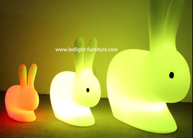 中国 再充電可能なウサギは子供の演劇およびイースター休日の装飾のための腰掛けをつけます サプライヤー