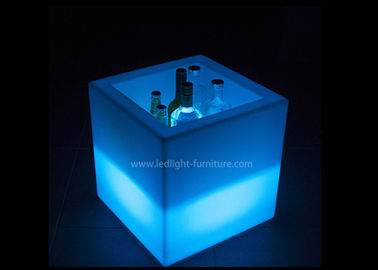 中国 びんの表示のための再充電可能なポリエチレンLEDの立方体ライト40cmアイスペールのクーラー 工場